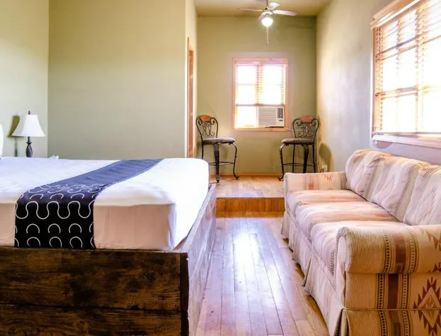 Capital O Hotel Villa Azura hotel detail image 2