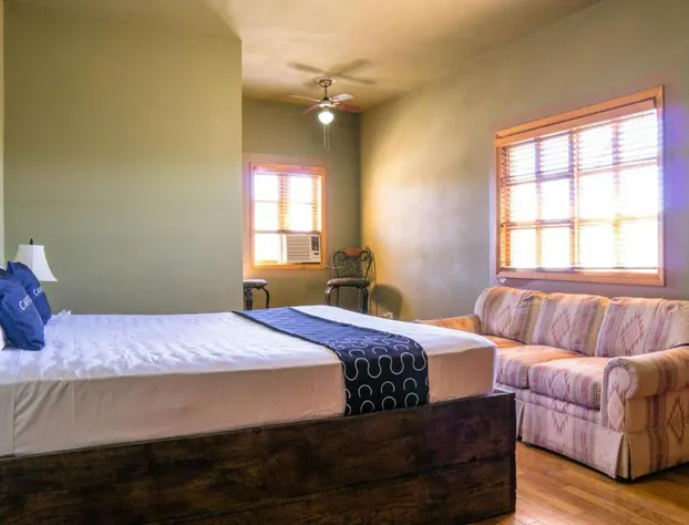 Capital O Hotel Villa Azura hotel detail image 3