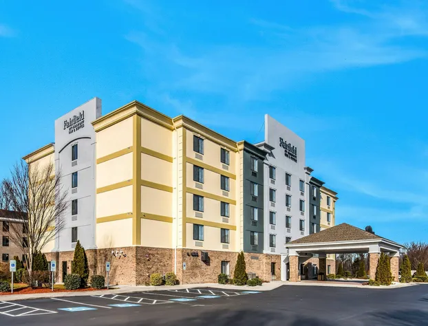 Fairfield Inn & Suites by Marriott Greensboro Coliseum Area hotel detail image 2