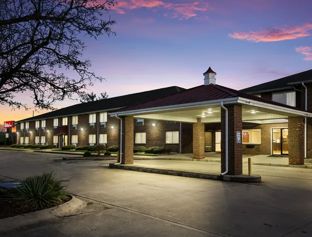 Red Roof Inn Lawrenceburg hotel detail image 2