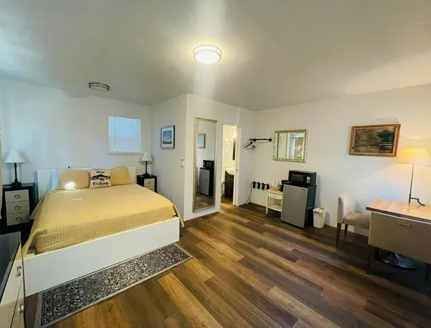 Riverfront Lodging hotel detail image 3