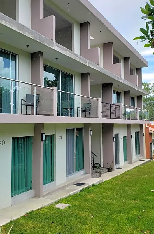 Hotel CaLu 21 en La Laguna Santa María del Oro hotel hero