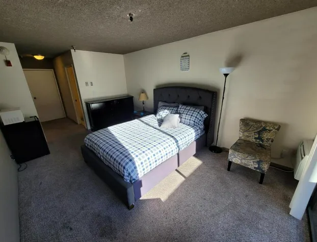 LA/Beverly Hills Hotel Style Suite (C19) hotel detail image 3