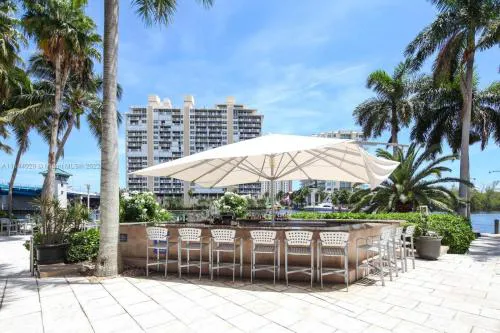 Galleryone Hilton Condo / Hotel hotel hero