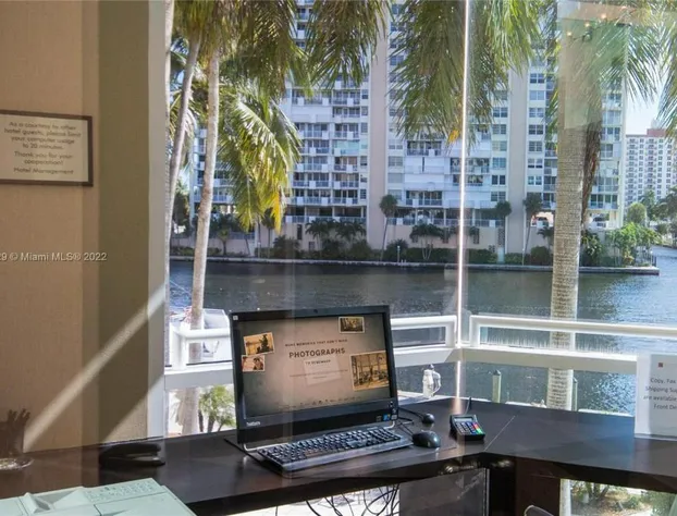 Galleryone Hilton Condo / Hotel hotel detail image 3