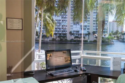 Galleryone Hilton Condo / Hotel hotel detail image 4