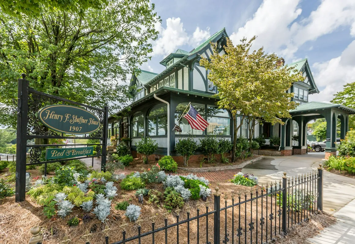 The Shaffner Inn hotel hero