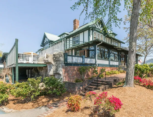 The Shaffner Inn hotel detail image 2