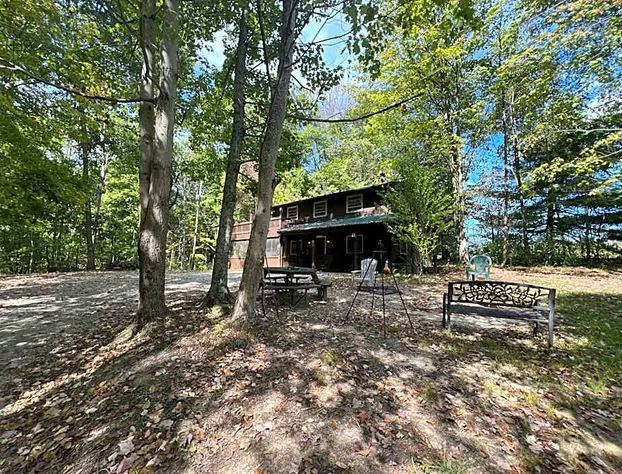 Rock Stalls Lodge Hocking Hills hotel detail image 3