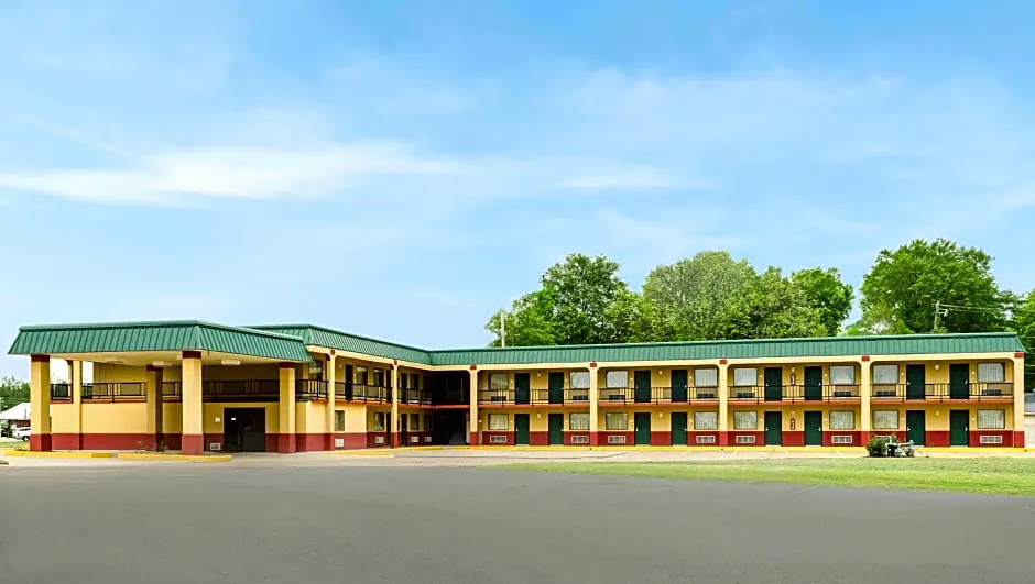 Delta Inn and Suites Indianola by Magnuson Worldwide hotel hero