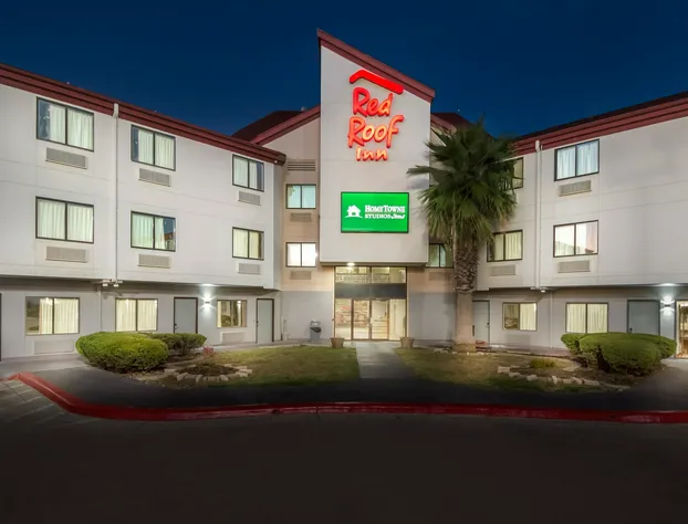 HomeTowne Studios by Red Roof San Antonio - Seaworld/Northwest hotel detail image 3