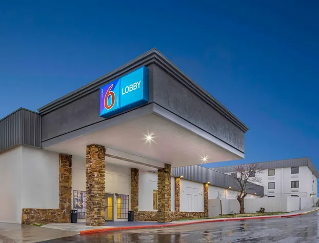 Studio 6 Bartlesville, OK hotel detail image 2