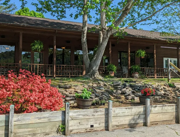 Arrowhead Resort hotel detail image 1