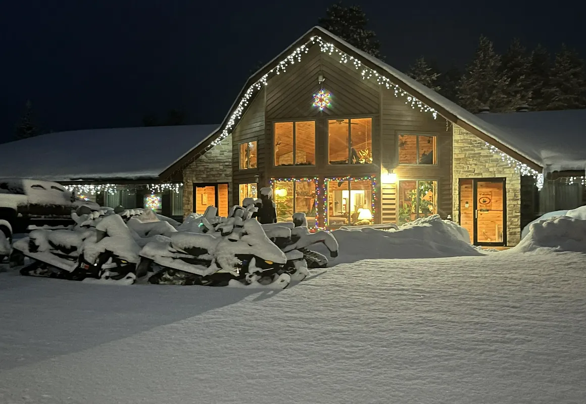 Boulder Bear Motor Lodge hotel hero