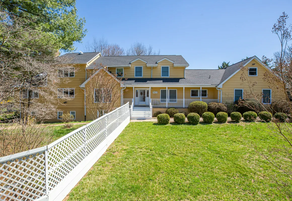 Purcellville Home hotel hero