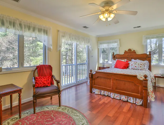 Purcellville Home hotel detail image 4