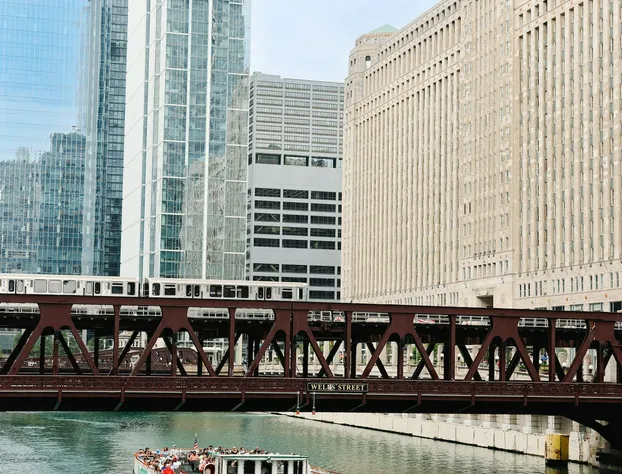 voco Chicago Downtown - Riverwalk by IHG hotel detail image 3