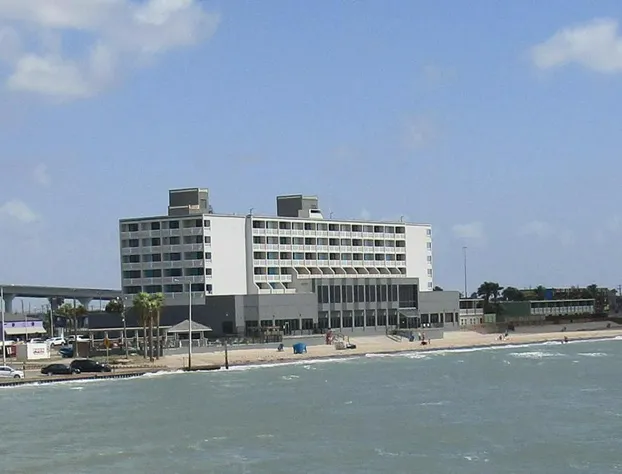 DoubleTree by Hilton Corpus Christi Beachfront hotel detail image 3