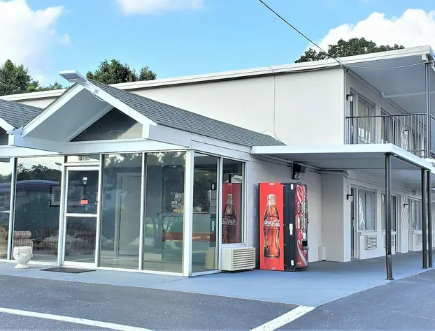 Economy 7 Inn hotel detail image 2