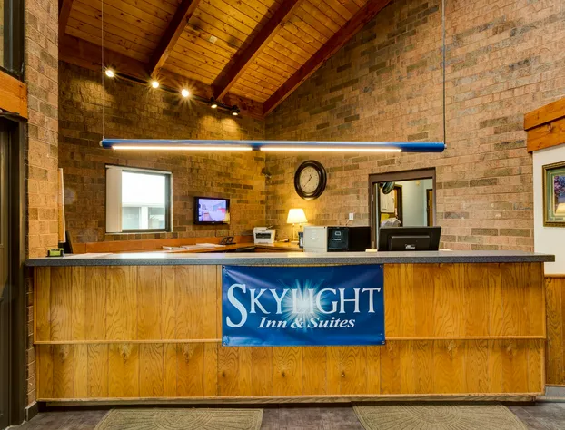 SkyLight Inn Cleveland - Willoughby hotel detail image 2