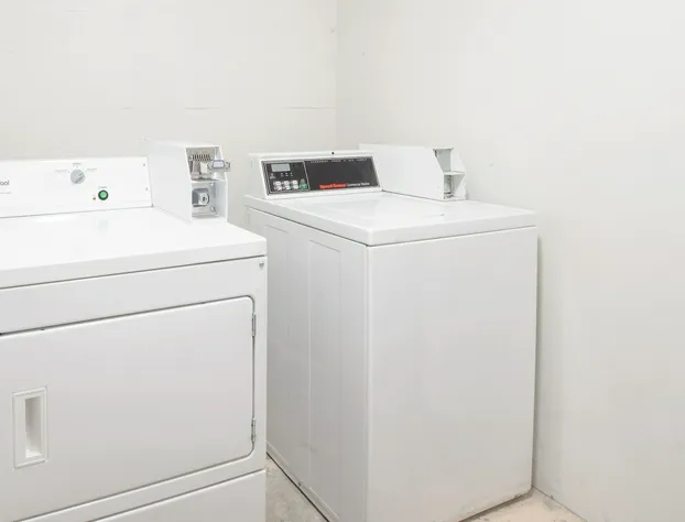 SkyLight Inn Cleveland - Willoughby hotel detail image 4