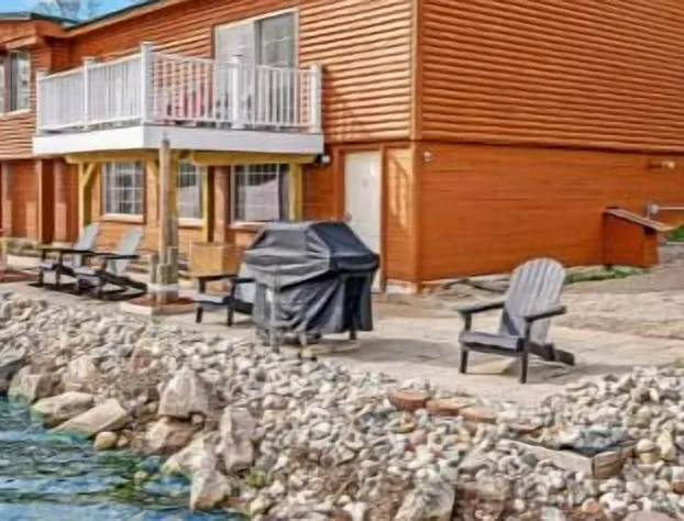 Fife Lake Retreat hotel detail image 1