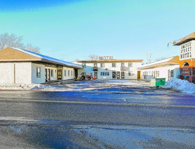 Love Hotels Silver Street by OYO at Hurley WI hotel detail image 2