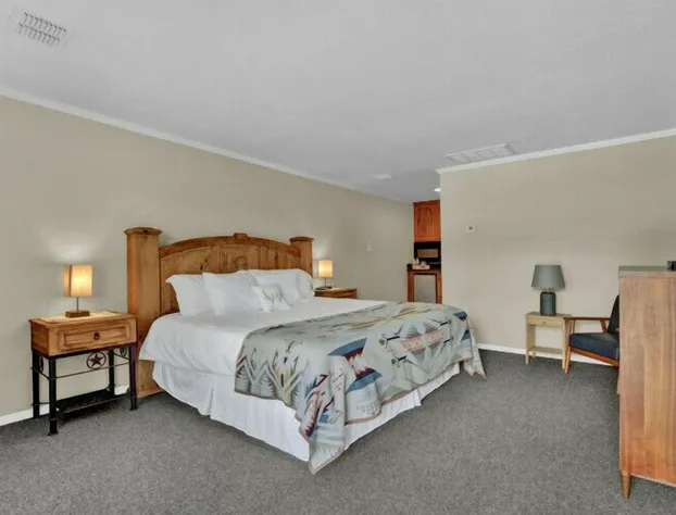 Maven's Inn & Grill hotel detail image 3