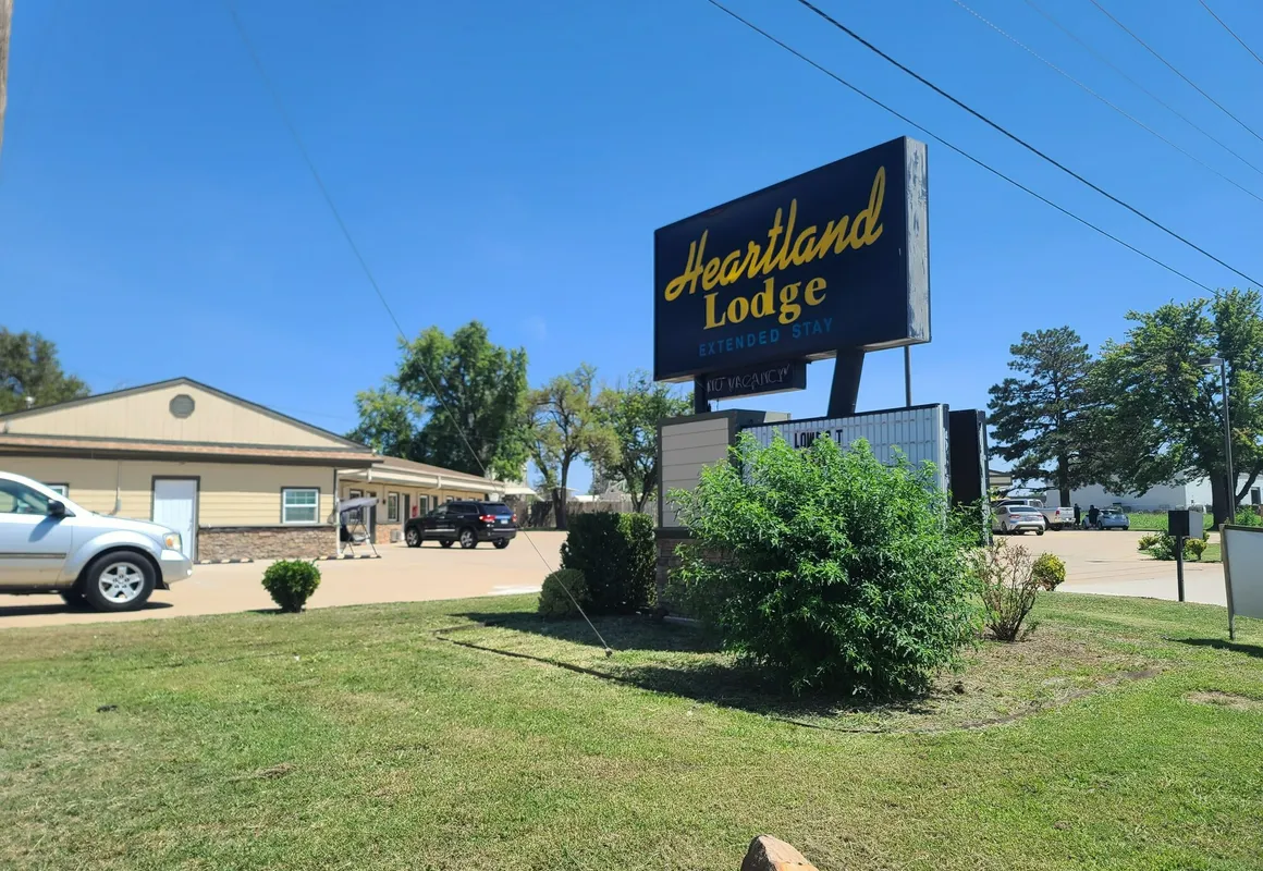 Heartland Lodge hotel hero