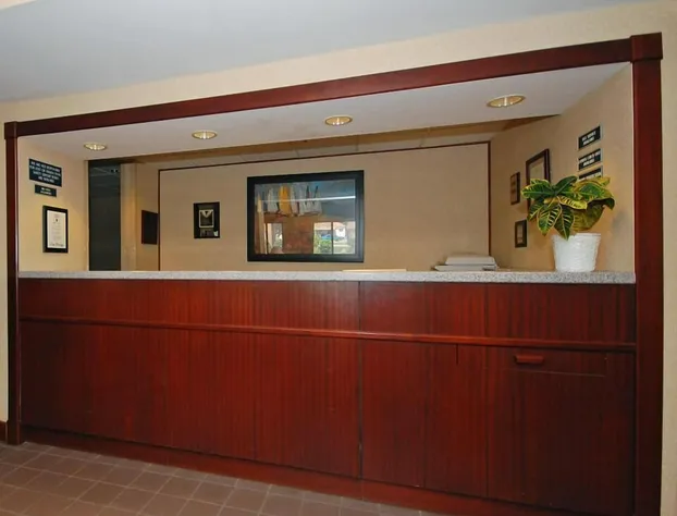 Comfort Inn, Erie - Near Presque Isle hotel detail image 2