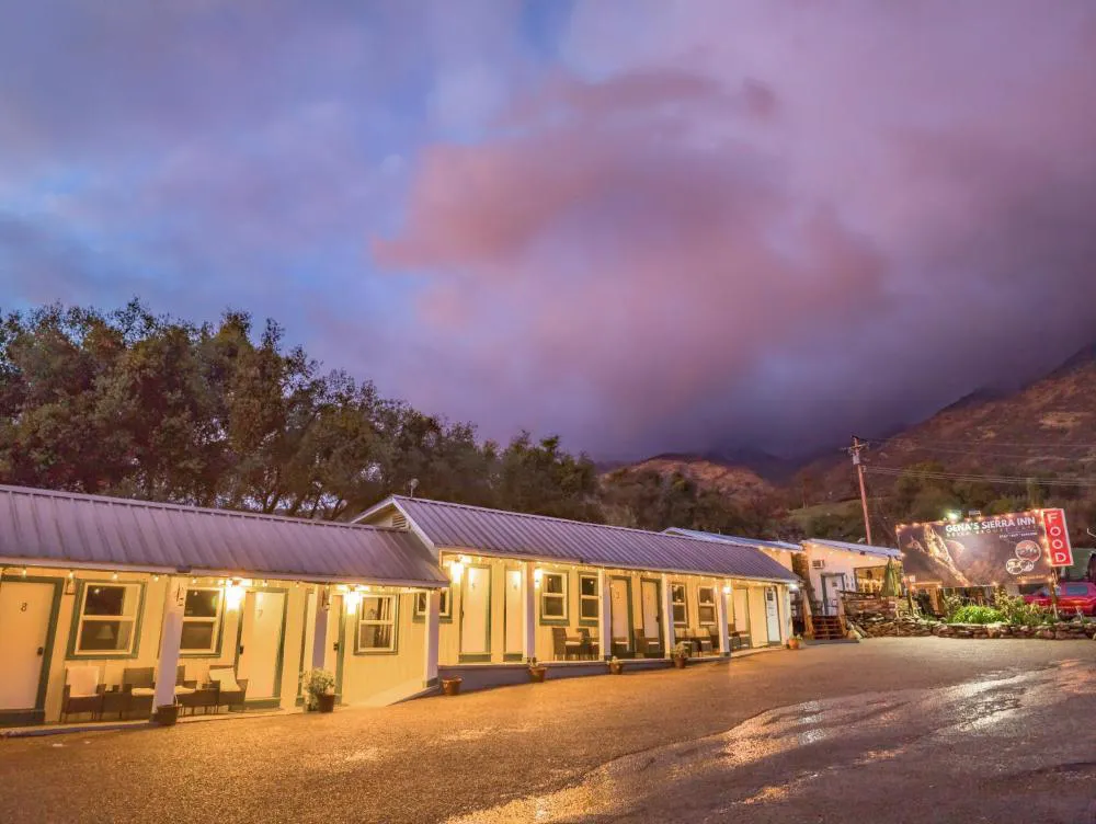 Gena's Sierra Inn & Restaurant hotel hero