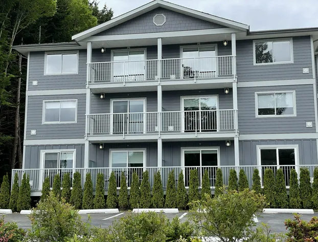 Gibsons Landing Inn hotel detail image 3