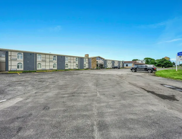 Travelodge by Wyndham Sarnia hotel detail image 3