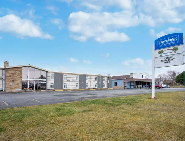 Travelodge by Wyndham Sarnia hotel detail image 4