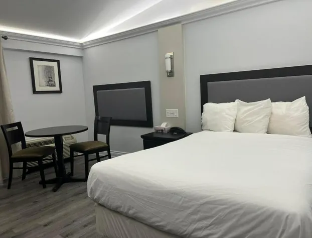 Travelodge by Wyndham Sarnia hotel detail image 3