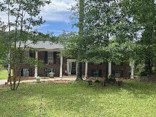 Urban Lake House hotel hero