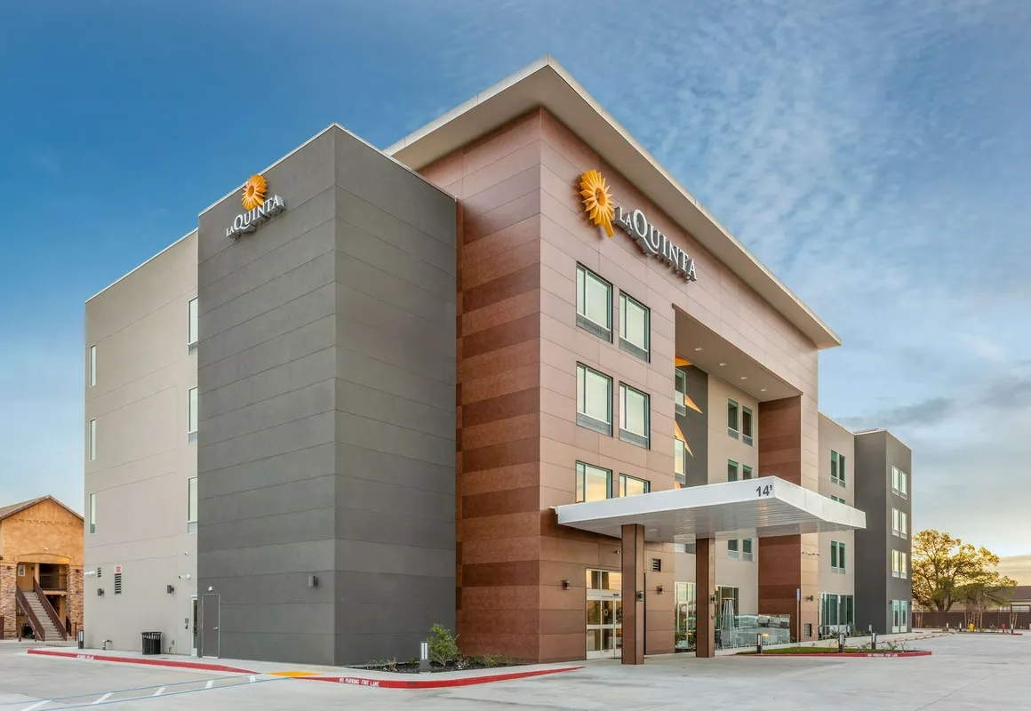 La Quinta Inn & Suites By Wyndham Galt Lodi North hotel hero