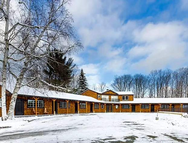The Lodge by Sunapee Stays hotel detail image 1