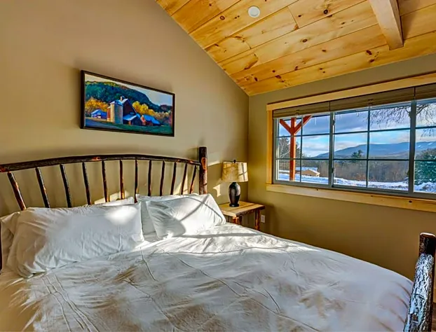 The Lodge by Sunapee Stays hotel detail image 4