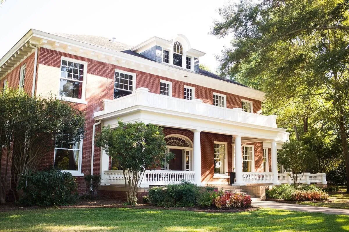 Huffman Manor Inn hotel hero