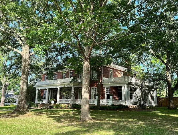 Huffman Manor Inn hotel detail image 1