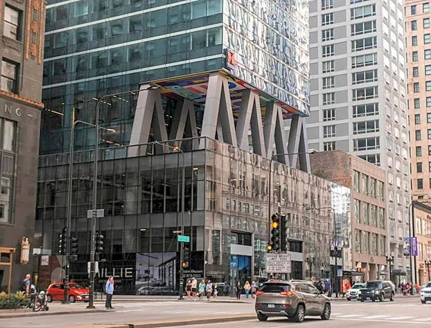 citizenM Chicago Downtown hotel detail image 1