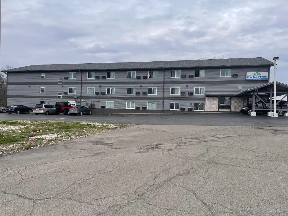 Troy Inn and Suites hotel hero