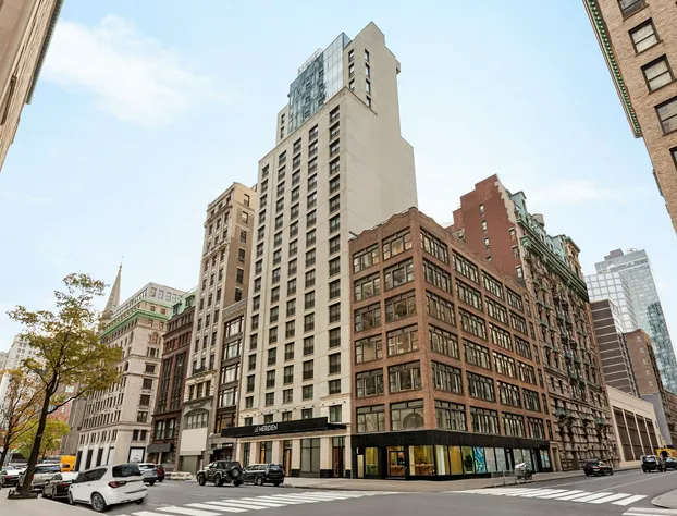 Le Meridien New York, Fifth Avenue hotel detail image 1