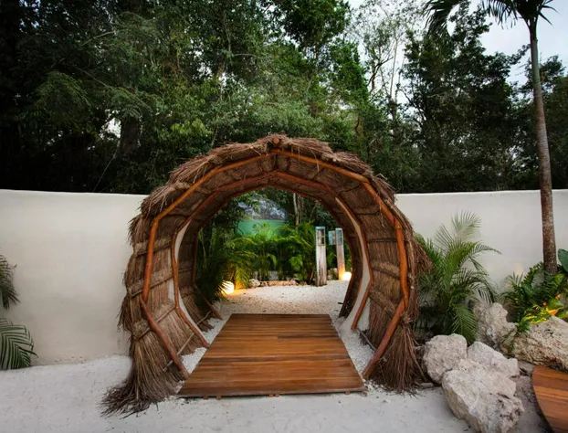 Oom Bubble Boutique Riviera Cancun - Adults Only hotel detail image 1