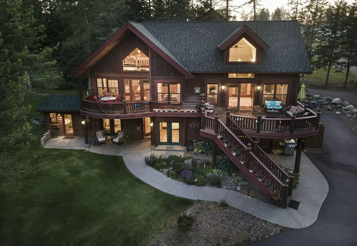 Wood's Lodge hotel hero