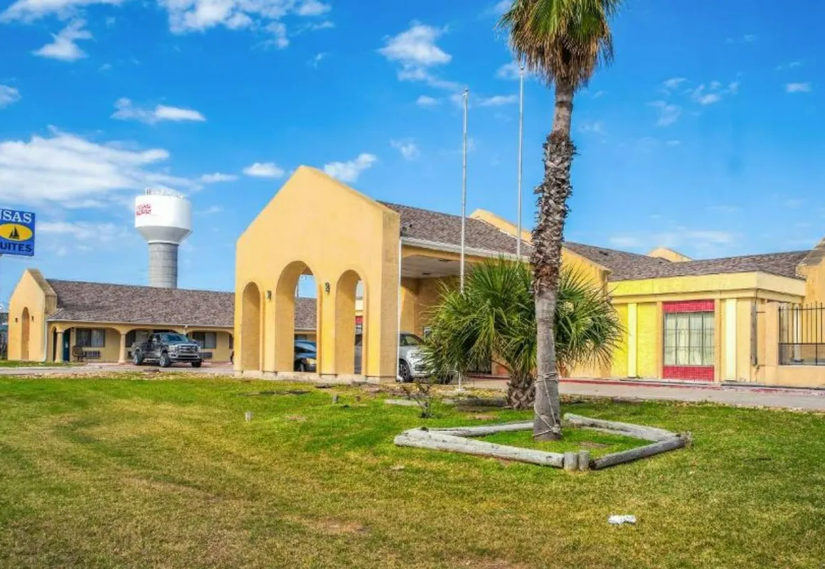 Aransas Bay Inn & Suites Corpus Christi by OYO hotel hero