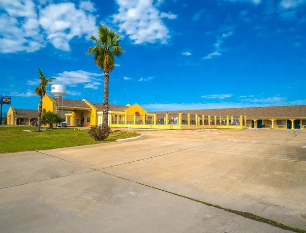 Aransas Bay Inn & Suites Corpus Christi by OYO hotel detail image 1