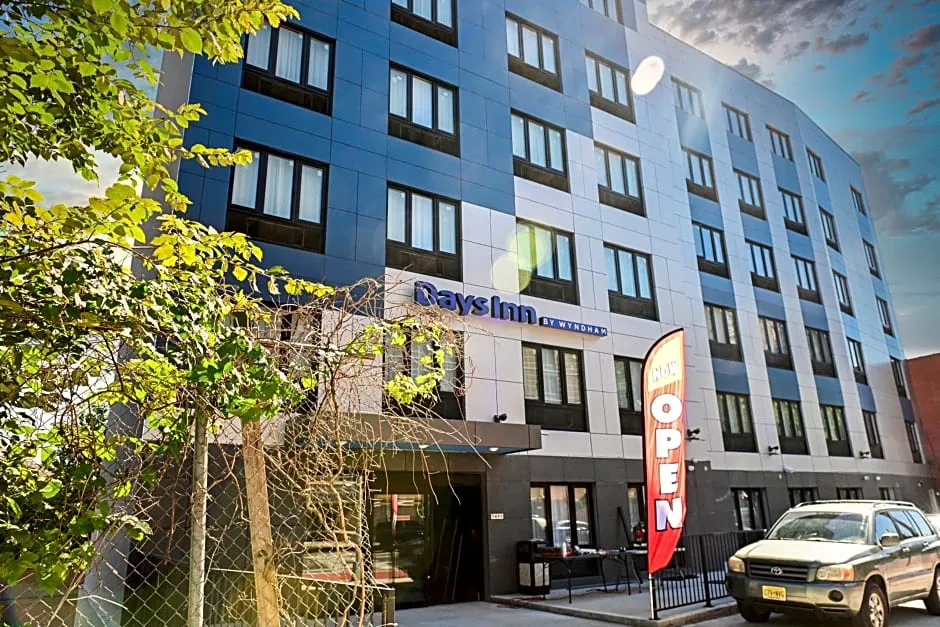 Days Inn by Wyndham Bronx NYC hotel hero