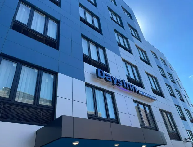 Days Inn by Wyndham Bronx NYC hotel detail image 1